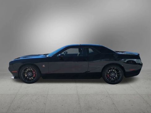Used 2022 Dodge Challenger R/T Scat Pack w/ Dynamics Package image 3
