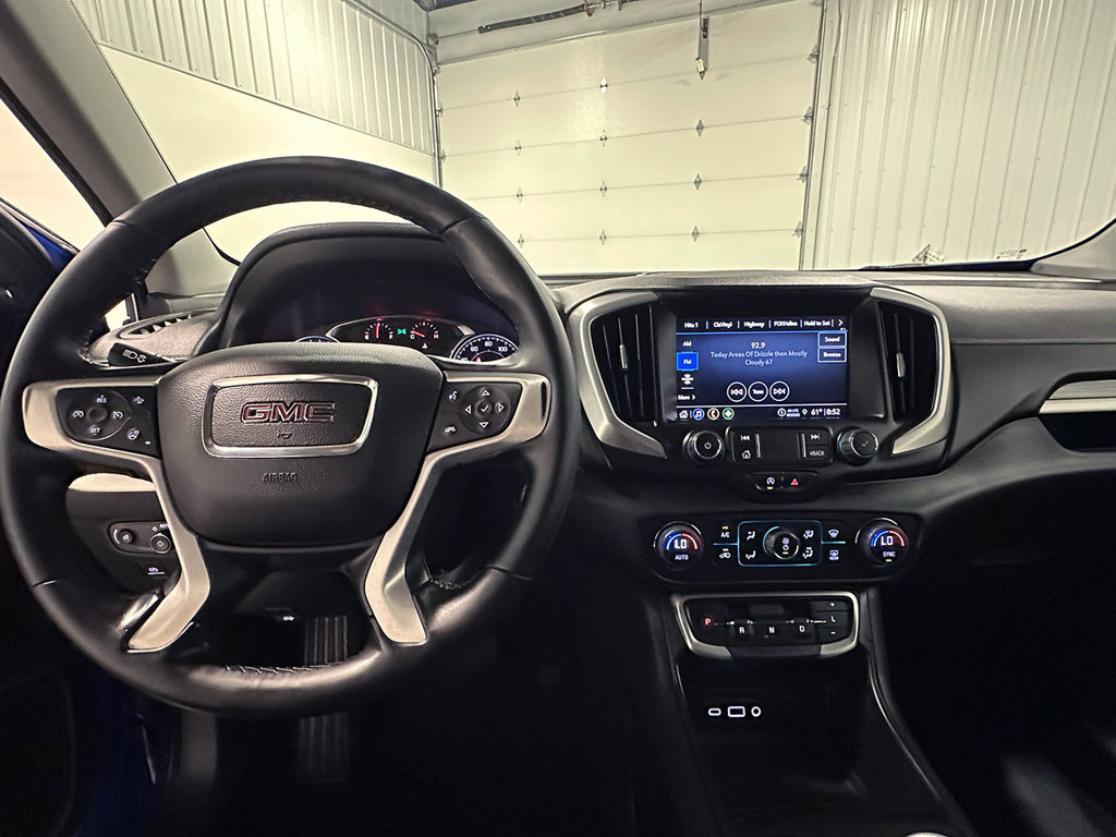 Used 2024 GMC Terrain SLT AWD/4WD image 37