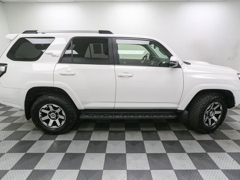 Used 2017 Toyota 4Runner TRD Off-Road Premium image 7
