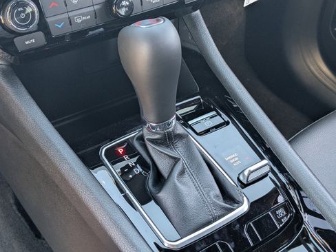 New 2026 Jeep Compass Latitude image 20