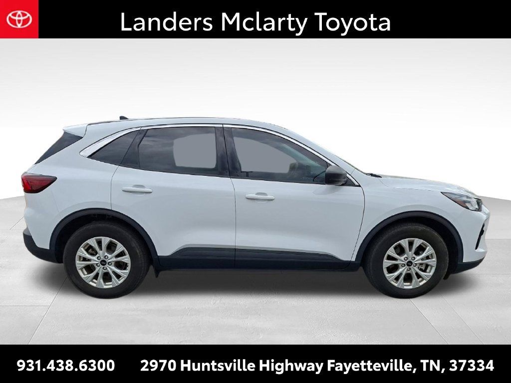 Used 2024 Ford Escape Active FWD image 2