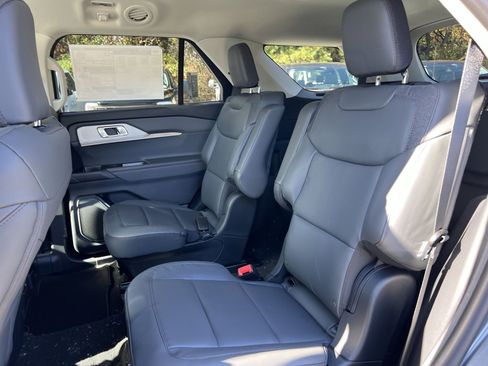 New 2026 Ford Explorer Active w/ Active Comfort Package image 24