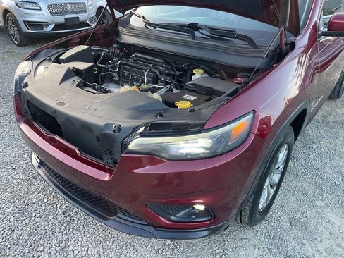 Used 2019 Jeep Cherokee Latitude Plus w/ Cold Weather Group AWD/4WD image 23