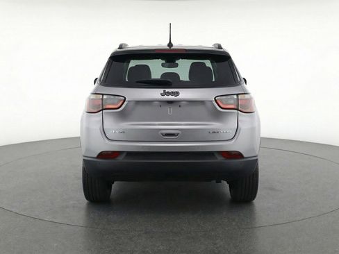 Used 2025 Jeep Compass Limited image 7