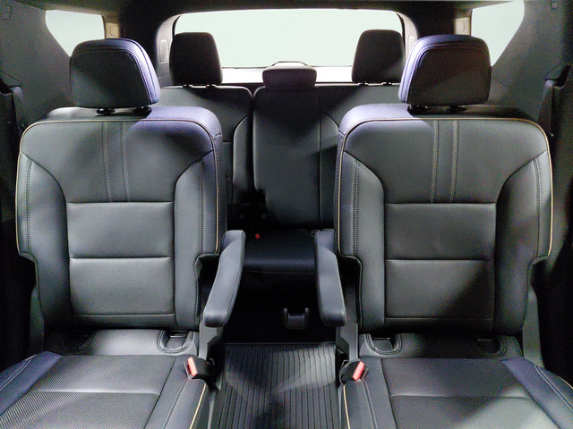 Used 2026 Chevrolet Traverse High Country w/ LPO, Floor Liner Package AWD/4WD image 43