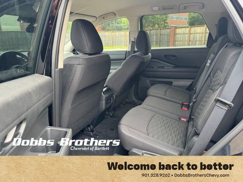Used 2025 Nissan Pathfinder SV FWD image 14