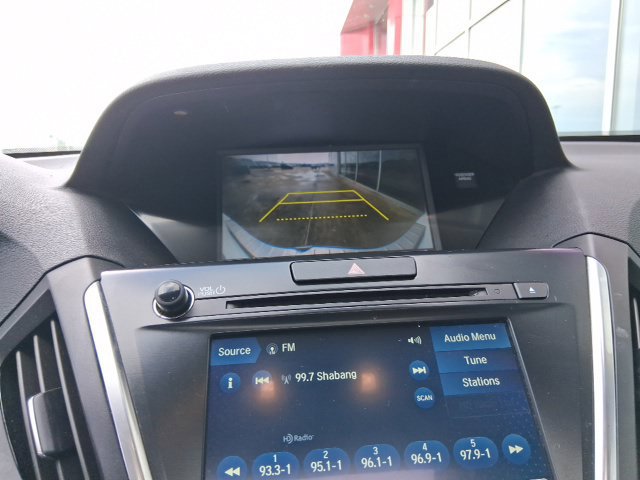 Used 2020 Acura MDX w/ Technology Package AWD/4WD image 16