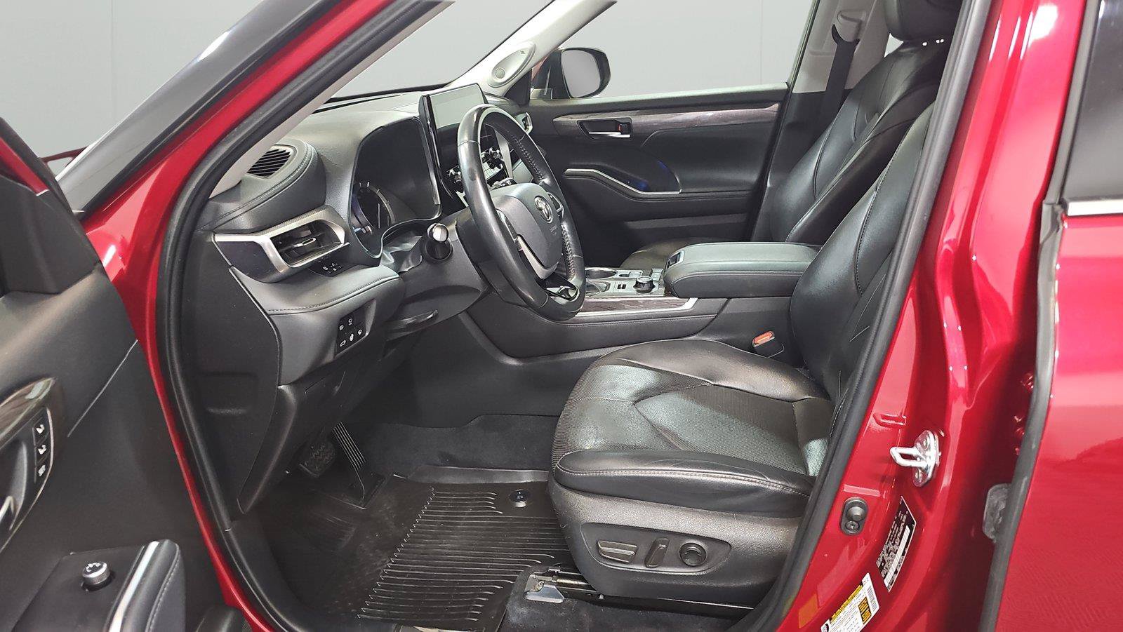 Used 2022 Toyota Highlander Platinum AWD/4WD image 9