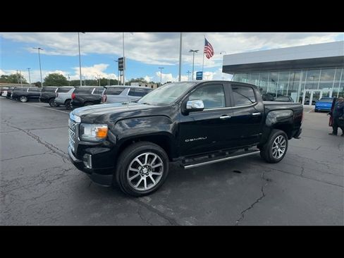 Certified 2021 GMC Canyon Denali image 4