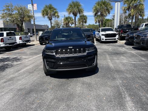 New 2026 Jeep Grand Cherokee L Limited image 2