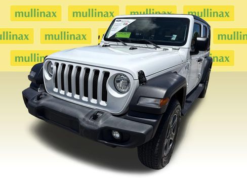 Used 2018 Jeep Wrangler Unlimited Sport S AWD/4WD image 10