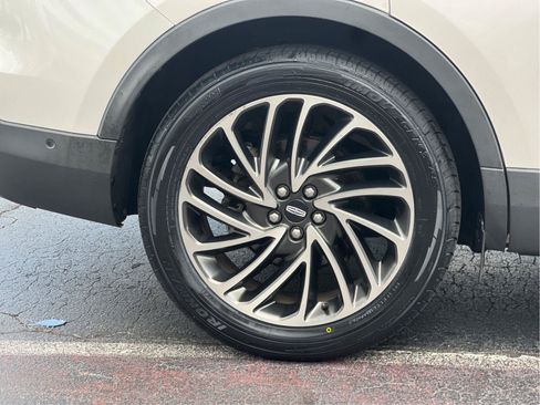 Used 2019 Lincoln Nautilus Reserve FWD image 26