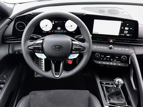 New 2026 Hyundai Elantra N FWD image 18