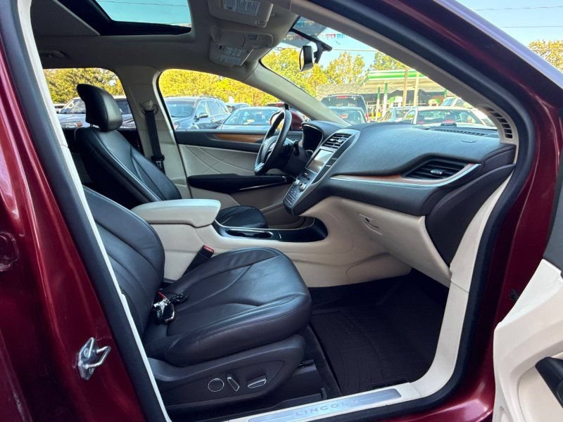 Used 2016 Lincoln MKC Reserve AWD/4WD image 16