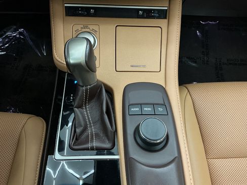 Used 2017 Lexus ES 350 w/ Premium Package FWD image 37