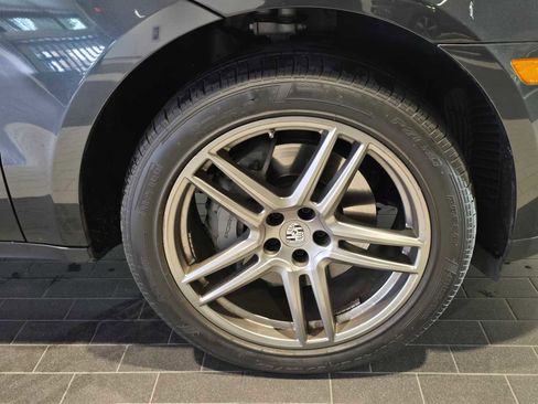 Used 2021 Porsche Macan S image 8