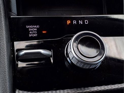 Used 2023 Jeep Grand Cherokee Limited w/ Luxury Tech Group II AWD/4WD image 19
