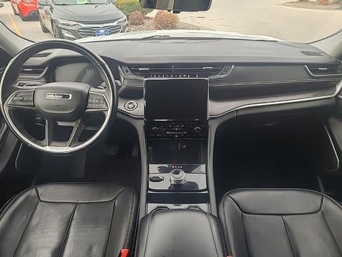 Used 2021 Jeep Grand Cherokee L Limited w/ Luxury Tech Group II image 12