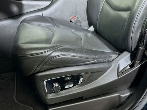 Used 2019 Cadillac Escalade Platinum image 20