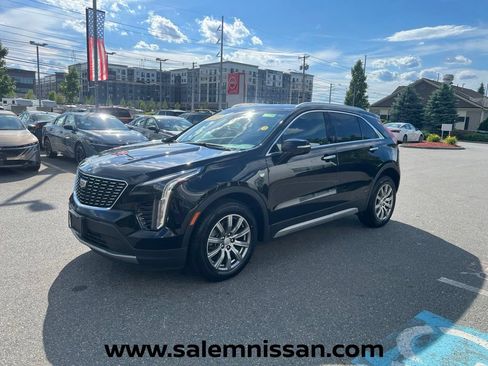 Used 2023 Cadillac XT4 Premium Luxury AWD/4WD image 3