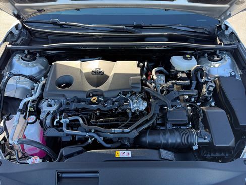 Used 2025 Toyota Camry LE image 31