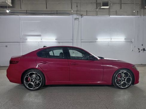 Used 2022 Alfa Romeo Giulia Veloce image 7