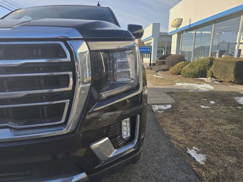 Used 2024 GMC Yukon SLT image 10