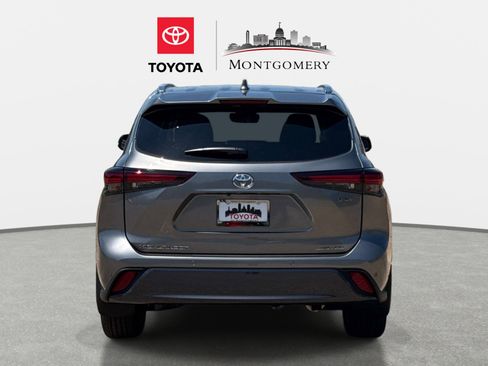 New 2026 Toyota Highlander Limited AWD/4WD image 4