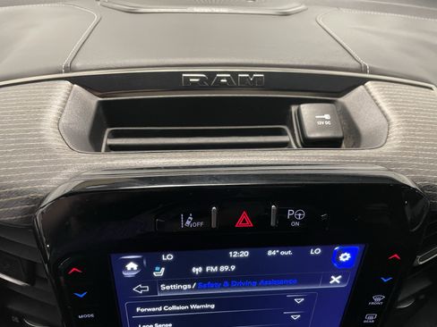Used 2019 RAM 1500 Limited image 10