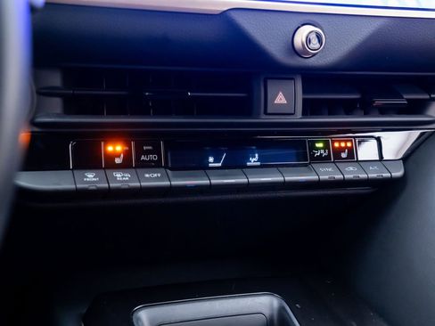 Used 2024 Toyota Crown XLE image 27