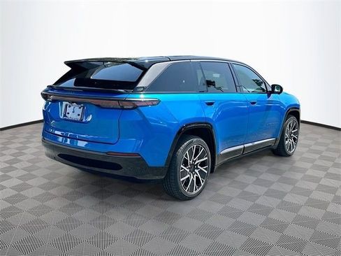 New 2025 Jeep Wagoneer S Limited AWD/4WD image 4
