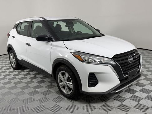 Used 2024 Nissan Kicks S FWD image 7