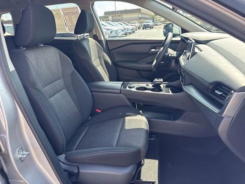 Used 2024 Nissan Rogue SV AWD/4WD image 20