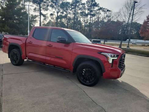 Used 2025 Toyota Tundra Limited image 9