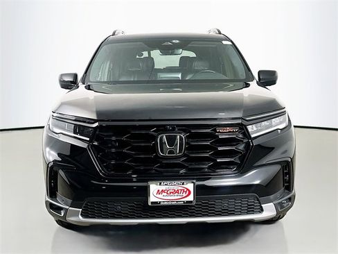 Certified 2024 Honda Pilot TrailSport image 18