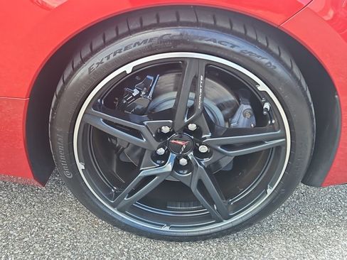 Used 2021 Chevrolet Corvette Stingray Preferred Cpe w/ Z51 Performance Package RWD image 5