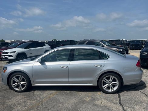 Used 2014 Volkswagen Passat 1.8T SE FWD image 13