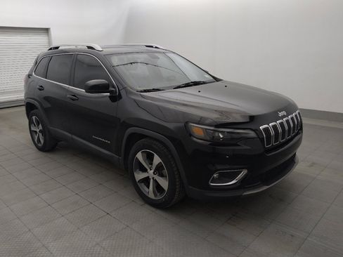 Used 2019 Jeep Cherokee Limited FWD image 11
