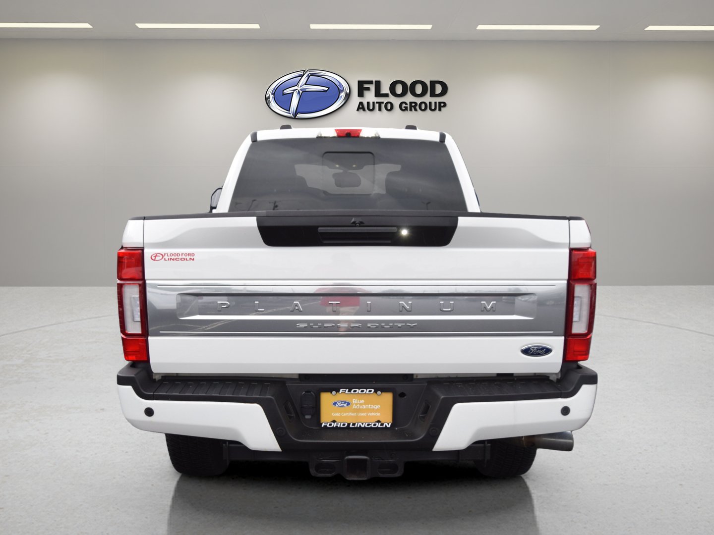 Used 2022 Ford F350 Platinum w/ FX4 Off-Road Package AWD/4WD image 5