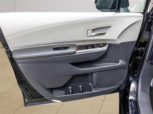 Certified 2024 Toyota Sienna XLE image 22