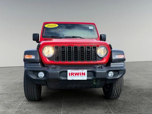 Used 2025 Jeep Wrangler Unlimited Sport AWD/4WD image 9