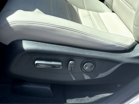 Used 2025 Honda CR-V EX-L image 14