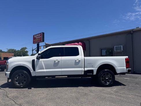Used 2023 Ford F250 Lariat w/ Sport Appearance Package AWD/4WD image 6