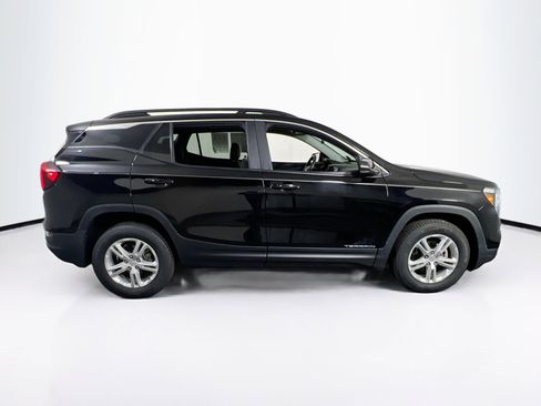Used 2022 GMC Terrain SLE w/ Driver Convenience Package AWD/4WD image 4