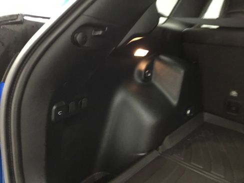 Used 2022 Jeep Cherokee Trailhawk w/ Trailer Tow Group AWD/4WD image 17