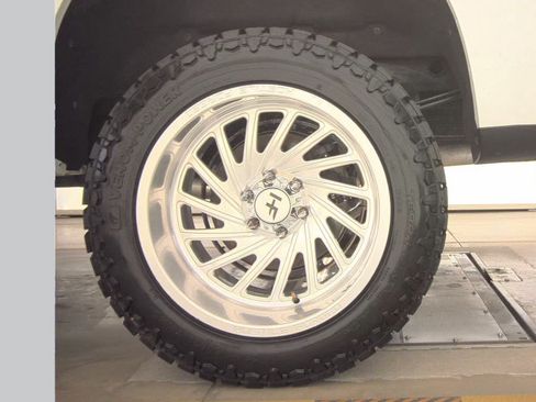 Used 2019 Chevrolet Silverado 1500 LT w/ All-Star Edition AWD/4WD image 7