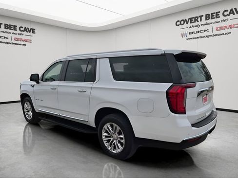 Used 2022 GMC Yukon XL SLT w/ SLT Premium Package image 7