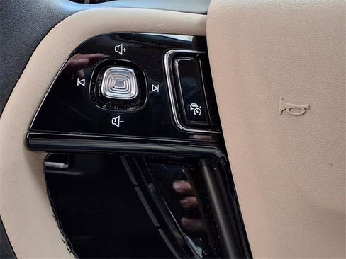 Certified 2025 Lincoln Corsair FWD image 14