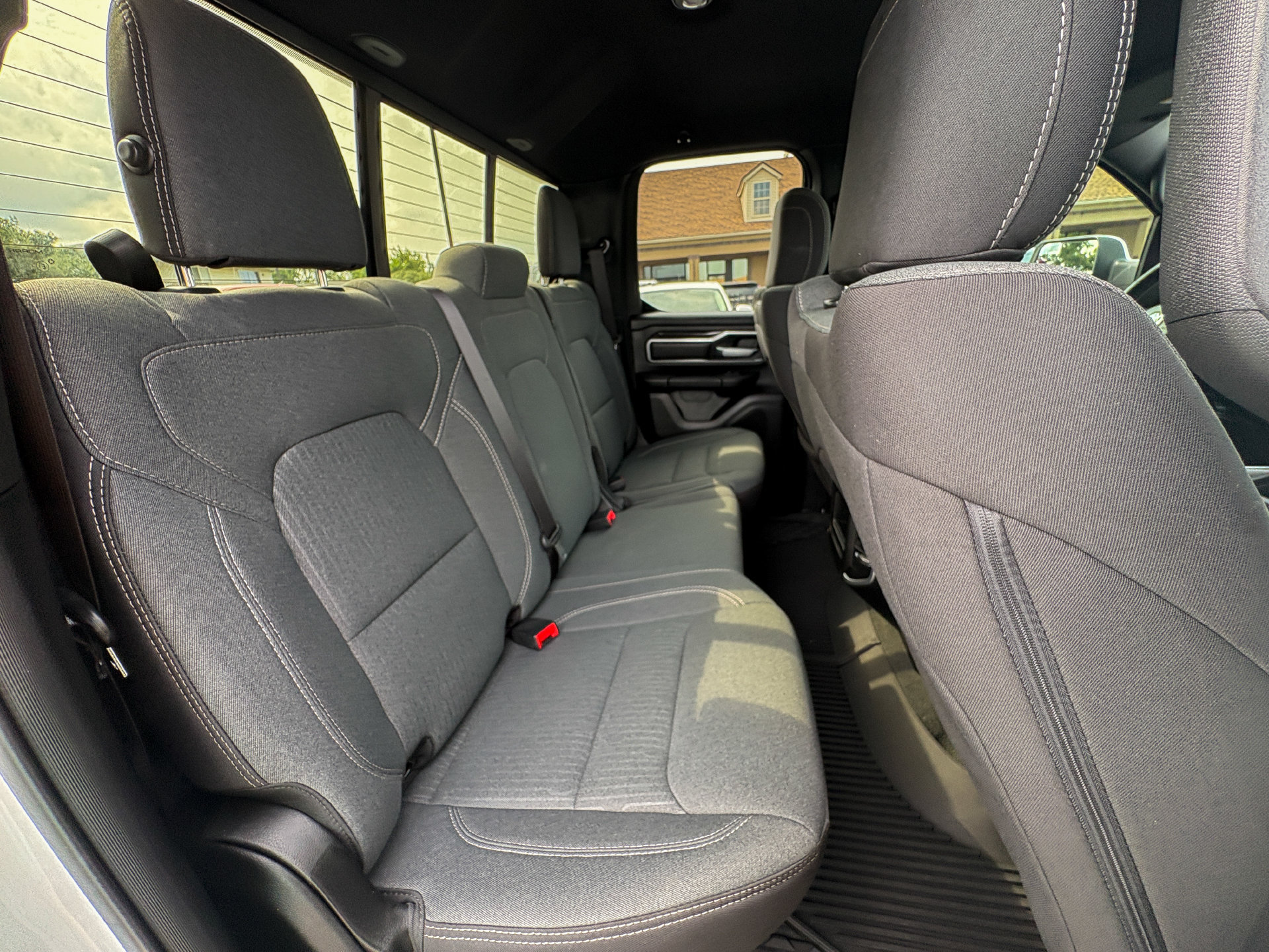 Used 2022 RAM 1500 Big Horn AWD/4WD image 29