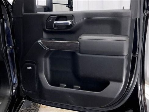 Used 2022 Chevrolet Silverado 2500 LTZ w/ LTZ Plus Package AWD/4WD image 22